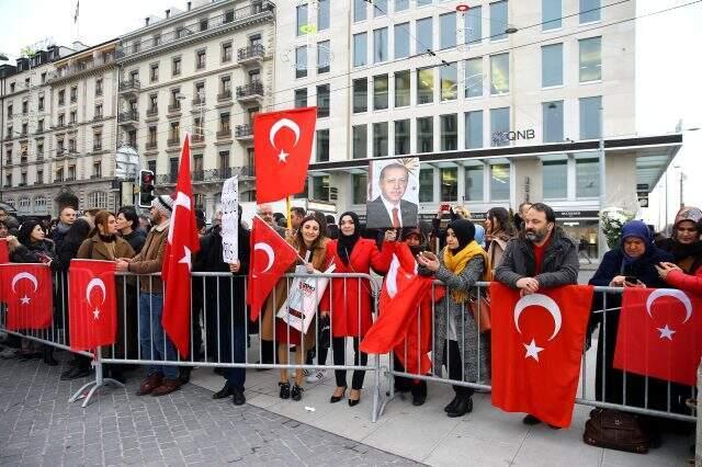 Cumhurbaşkanı Erdoğan Cenevre'de alkışlar ve tezahüratlarla karşılandı