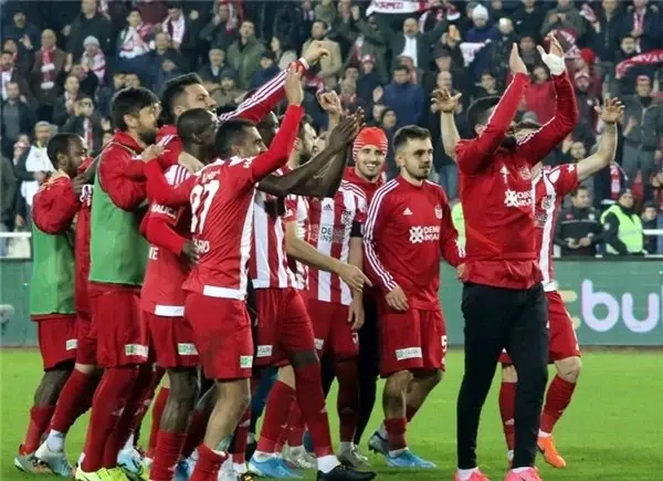 Sivasspor zirveyi sevdi