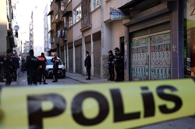 6 çocuk annesi eşini defalarca bıçaklayarak öldürdü