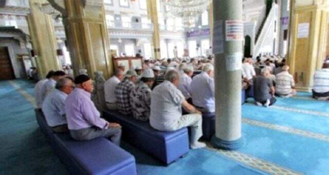 Diyanet İşleri Başkanı Erbaş, camilerden taburelerin neden kaldırıldığını açıkladı