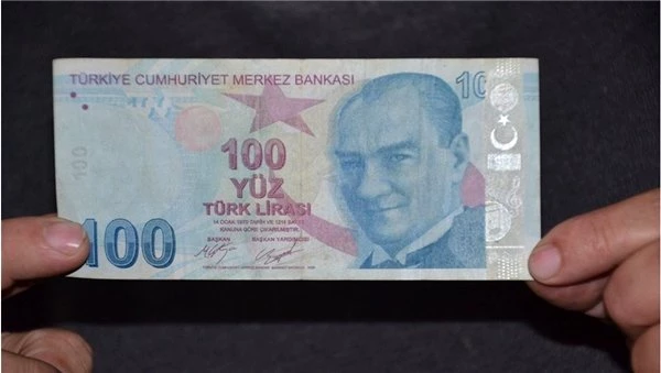 100 TL Banknotu İçin 100 Bin Lira İstiyor
