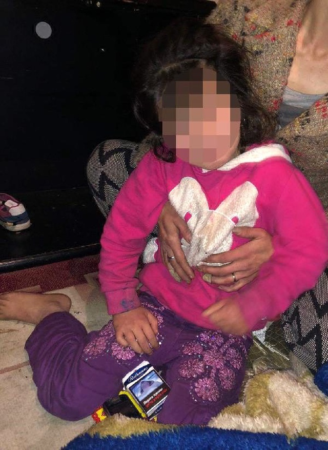 Babaannesi iz sürdü, polis uyuşturucu satan çiftin elinden kurtardı