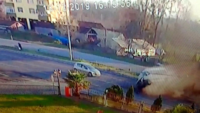 Samsun'da 2 öğrencinin öldüğü feci kaza güvenlik kamerasına yansıdı