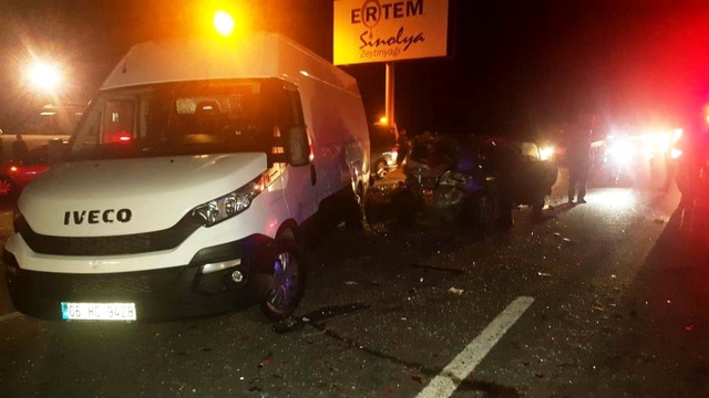 Alkollü sürücü kazaya neden oldu: 1'i polis 6 yaralı