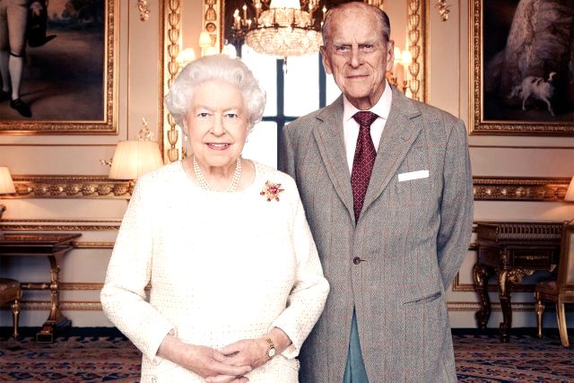 İngiltere Kraliçesi Elizabeth'in eşi Prens Philip hastaneye kaldırıldı