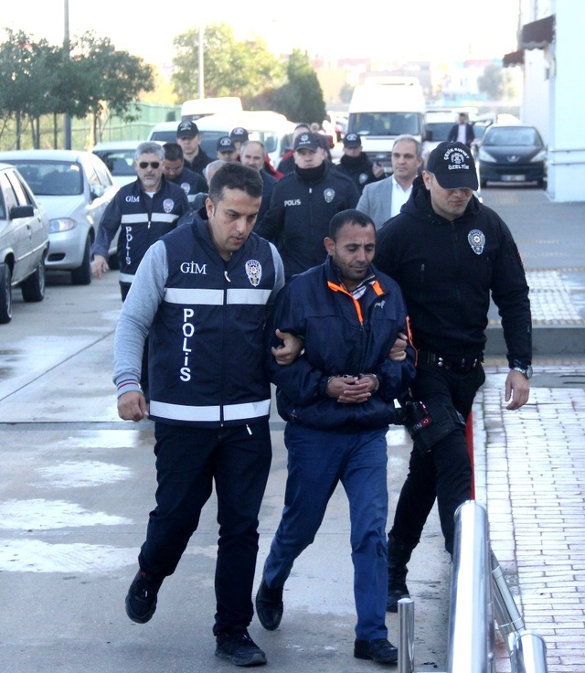 İnsan kaçakçılarının şifresini polis çözdü