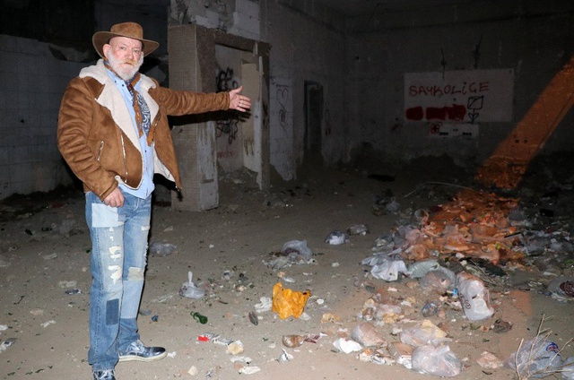 Kadınlara cinsel tacizde bulunurken kameraya yakalandı