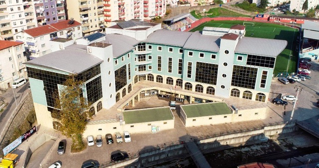 Belediyede staj yapan öğrencilere 'taciz' iddiası ortalığı karıştırdı