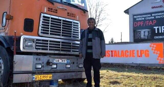 Mahsur kalan İranlı şöför için para toplanıp, yeni TIR alındı Polonya'da mahsur kalan TIR şoförü için meslektaşları internette yardım kampanyası başlattı