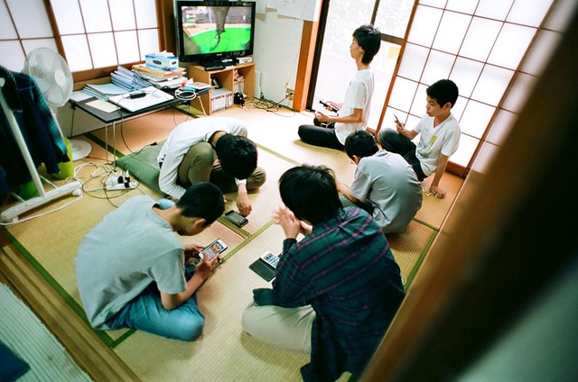 Neden giderek artan sayıda Japon çocuk okulu bırakıyor?