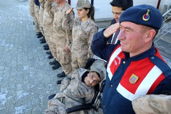 Engelli vatandaşın askerlik hayali temsili askerlik ile gerçek oldu