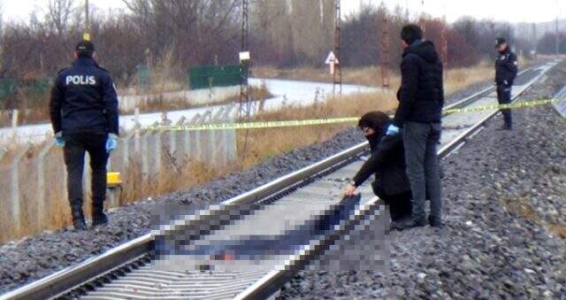 Kütahya'da tren raylarında bir kadın cansız olarak bulundu Kütahya'da tren raylarında bir kadına ait cansız beden bulundu