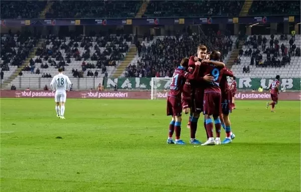 Trabzonspor, deplasmanda Başakşehir ile birlikte zirvede