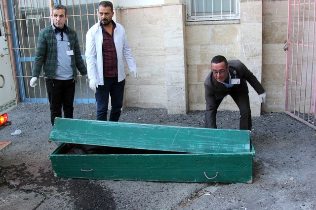 İran sınırında yürek yakan olay! Donarak yaşamını yitirdi