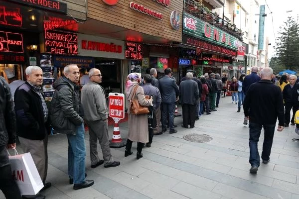 Çekilişe sayılı günler kala Antalya'da yılbaşı biletlerinin yüzde 95'i satıldı
