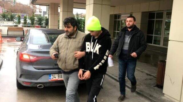 AVM'nin kadınlar tuvaletindeki iğrenç olay sonrası çığlık sesleri! AVM'nin kadınlar tuvaletindeki taciz olayı sonrası çığlık sesleri!