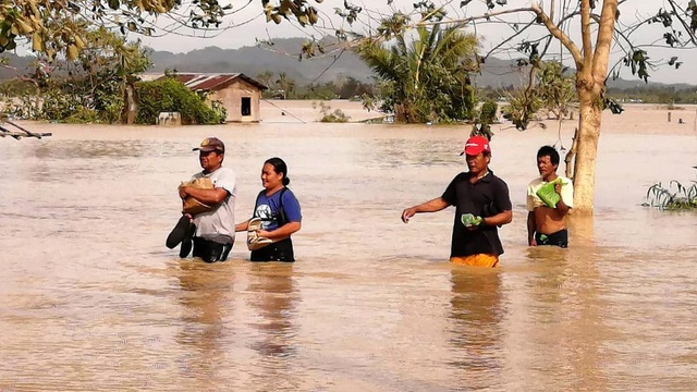 Filipinler'de tayfun: En az 13 kişi öldü, çok sayıda kişi kayıp