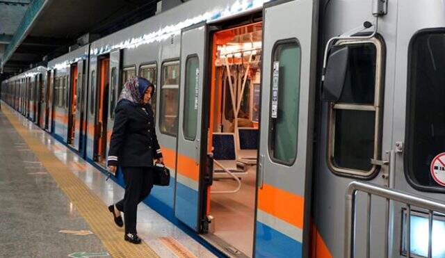 İBB'den yılbaşı gecesi tedbirleri! Metro sabaha kadar hizmet verecek İBB'den yılbaşı gecesi tedbirleri! Metro sabaha kadar hizmet verecek