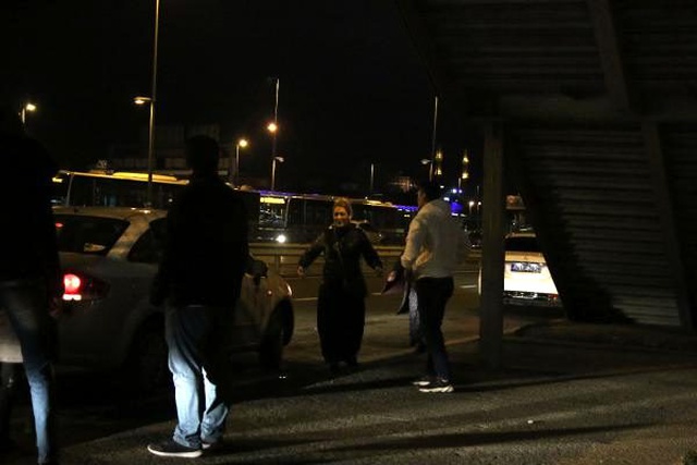 Polisi görünce yanındaki çocuğu kaza yerinde bırakıp kaçtı