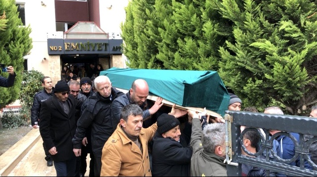 Kocasını öldüren kadından kan donduran ifade: Babanı öldürdüm polisi ara