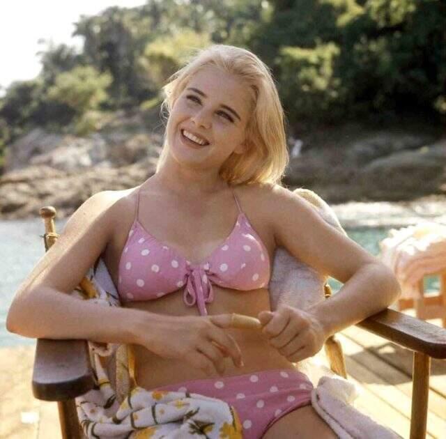 Lolita filminin yıldızı Sue Lyon hayatını kaybetti