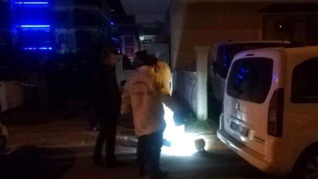 İzmir'de peş peşe 2 cinayet! Önce Sağlık Müdürü ardından bir doktorun eşi öldürüldü İzmir'de peş peşe 2 cinayet! Önce Sağlık Müdürü ardından bir doktorun eşi öldürüldü