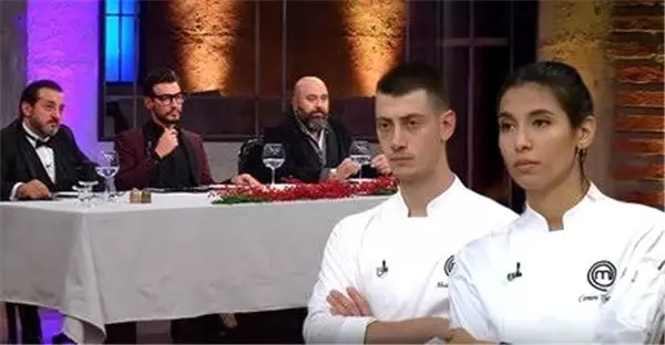 MasterChef'te Şampiyon Belli Oldu! Alican mı, <a class='keyword-sd' href='/cemre/' title='Cemre'>Cemre</a> mi?