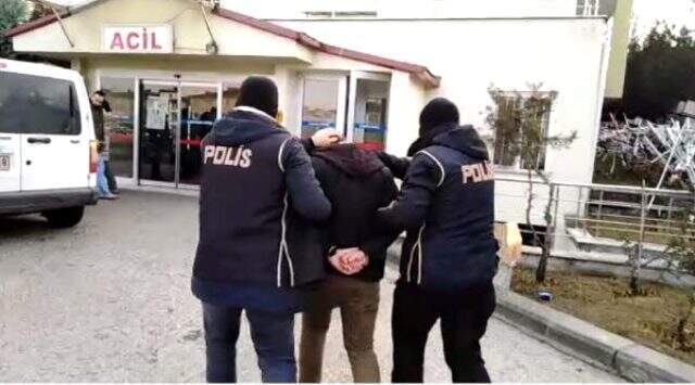 Son dakika: Ankara'da yılbaşı öncesi eylem hazırlığındaki 5 terörist yakalandı Son dakika: Ankara'da yılbaşı öncesi eylem hazırlığındaki 5 terörist yakalandı