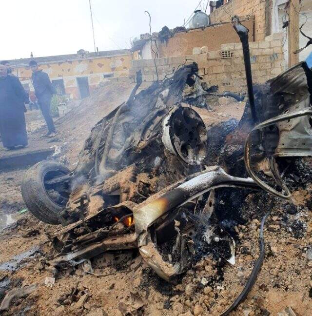 Son Dakika: Milli Savunma Bakanlığı, Tel Abyad'da teröristlerin bombalı araç saldırısı sorunu 2 sivil hayatını kaybederken 4 sivil yaralandı MSB: Tel Abyad'da teröristlerin bombalı araç saldırısı sonucu 2 sivil hayatını kaybetti, 4 sivil yaralandı