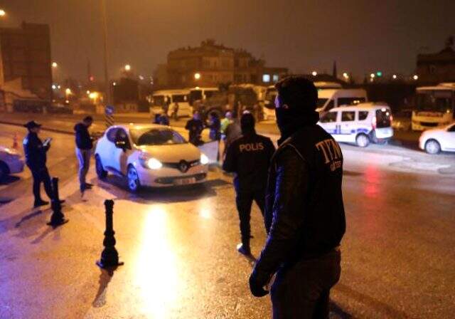 Gaziantep'te 727 polisin katıldığı ve 24 saat sürecek uyuşturucu operasyonu başlatıldı Gaziantep'te 727 polisin katıldığı ve 24 saat sürecek uyuşturucu operasyonu başlatıldı