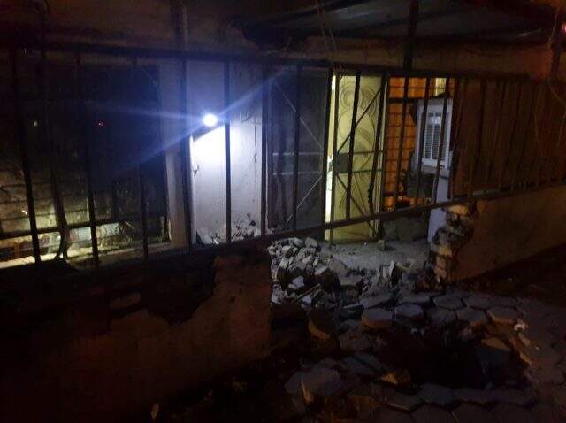 Son dakika: Bağdat'taki ABD Büyükelçiliği ile ABD askerlerinin kaldığı askeri üsse füzeli saldırı düzenlendi Son dakika: Bağdat'taki ABD Büyükelçiliği ile ABD askerlerinin kaldığı askeri üsse füzeli saldırı düzenlendi