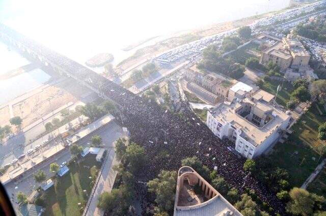 Kasım Süleymani için Ahvaz'da cenaze töreni düzenlendi Kasım Süleymani için Ahvaz'da cenaze töreni düzenlendi