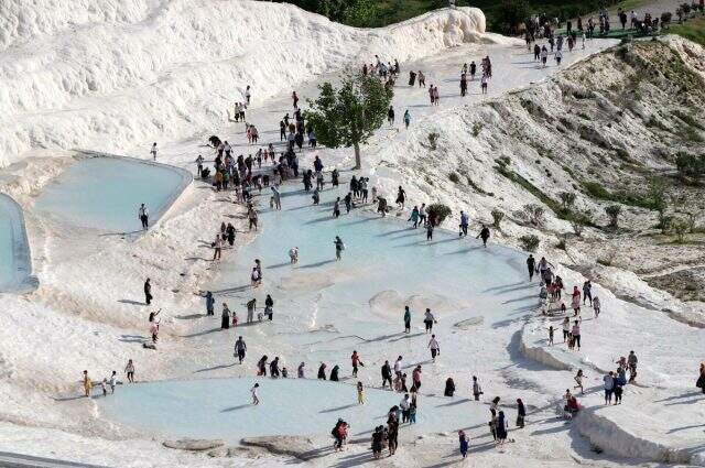 Pamukkale 2019'da 2,5 milyon kişiyi ağırlayarak rekor kırdı Pamukkale 2019'da 2,5 milyon kişiyi ağırlayarak rekor kırdı