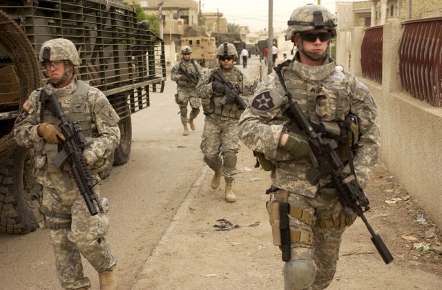 ABD Savunma Bakanı, Irak'tan çıkmayacaklarını duyurdu