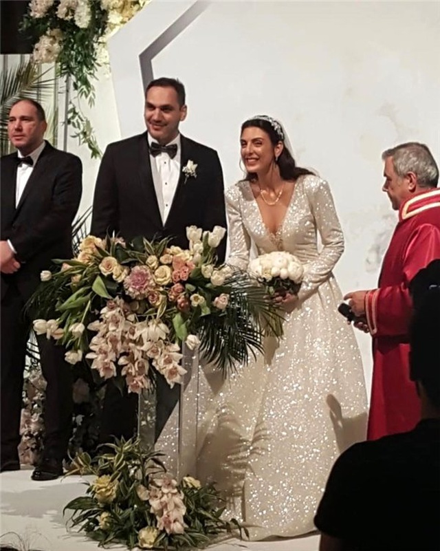 Özge Sabuncu, işadamı Orhan Köserecep ile evlendi