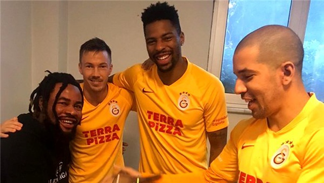 Galatasaray ikinci yarı hazırlıklarını sürdürdü! Luyindama ve Taylan...