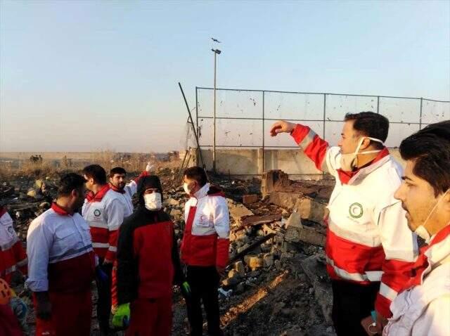 İran'da 176 kişinin öldüğü uçağın düşme anları kameraya yansıdı