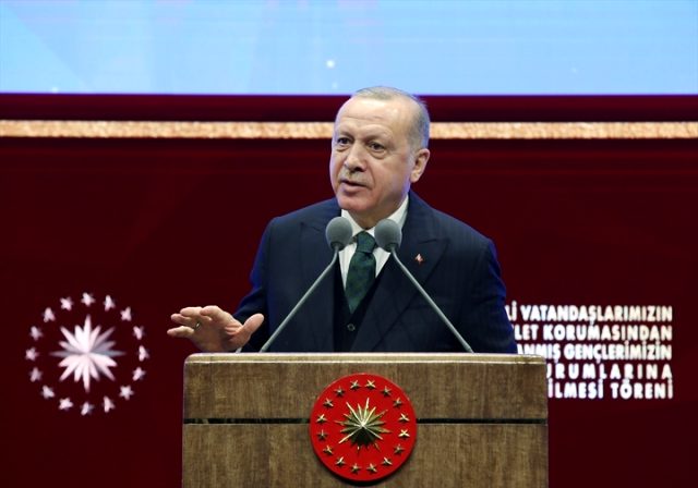 Cumhurbaşkanı Erdoğan, dizi ve programların evlilik dışı hayatı özendirmesine sert çıktı
