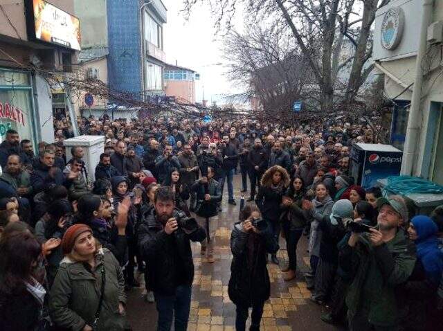 Tunceli'yi sokağa döken olayda iğrenç detaylar! Sonradan tutuklanan 2 kişinin de cinsel istismar mağduru oldukları ortaya çıktı Tunceli'de ilçeyi sokağa döken olayda iğrenç detaylar! Sonradan tutuklanan 2 kişinin de cinsel istismar mağduru oldukları ortaya çıktı