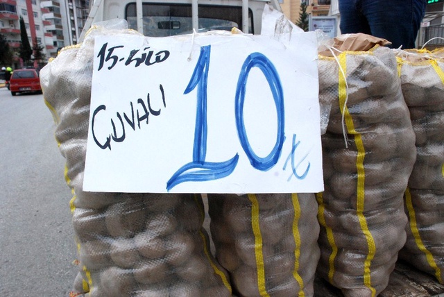 Patatesin kilosu 7 liradan 70 kuruşa düştü! 15 kiloluk çuval 10 liradan satılıyor