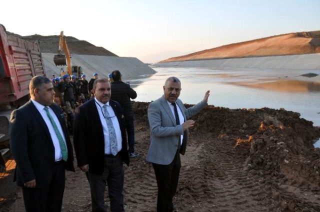 Hatay'ın 50 yıllık hayali gerçek oldu, Afrin Çayı'ndan gelen su Reyhanlı Barajı'na verildi