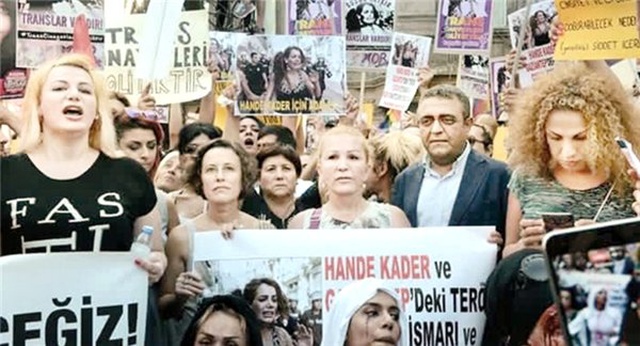 Bir belediyede çalışan ilk trans kadın olan Niler Albayrak hayat hikayesini anlattı