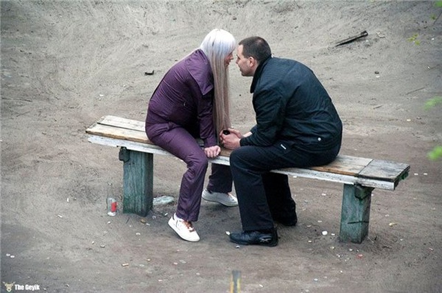 Banka Oturan İnsanları Fotoğraflayan Sanatçıdan 20 İlginç Fotoğraf