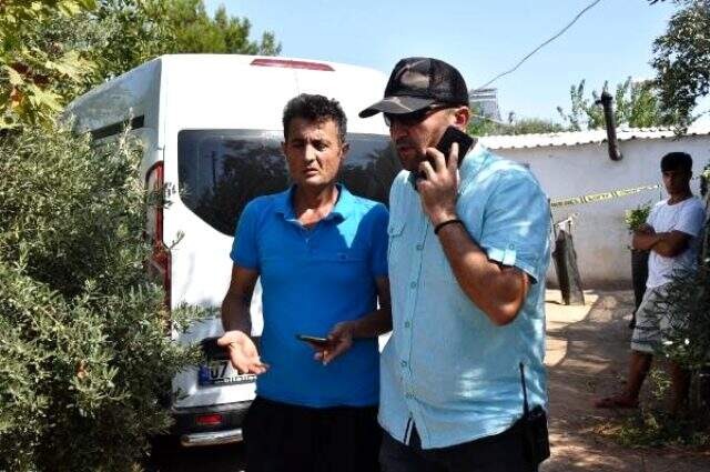 Gayri meşru hamile kalan ablasını 13 yerinden bıçaklayıp boğazını kesti ardından intihara kalkıştı Gayri meşru hamile kalan ablasını 13 yerinden bıçaklayıp boğazını kesti ardından intihara kalkıştı