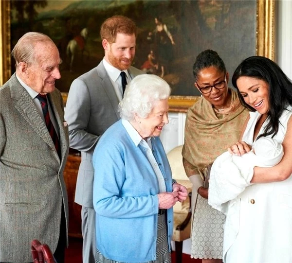 İngiliz Kraliyet Ailesi Prens Harry krizine çözüm için 