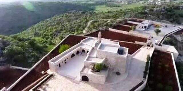 Mardin'de tutuklanan rahip Sefer Bileçen, teröristleri manastırda saklamış Mardin'de tutuklanan rahip Sefer Bileçen, teröristleri manastırda saklamış