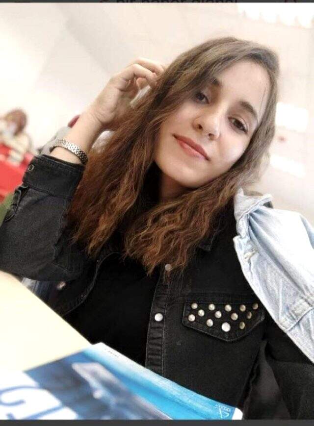10 gündür kayıp olan Gülistan'ın odasında intihar mektubu bulundu 10 gündür kayıp olan Gülistan'ın odasında intihar mektubu bulundu