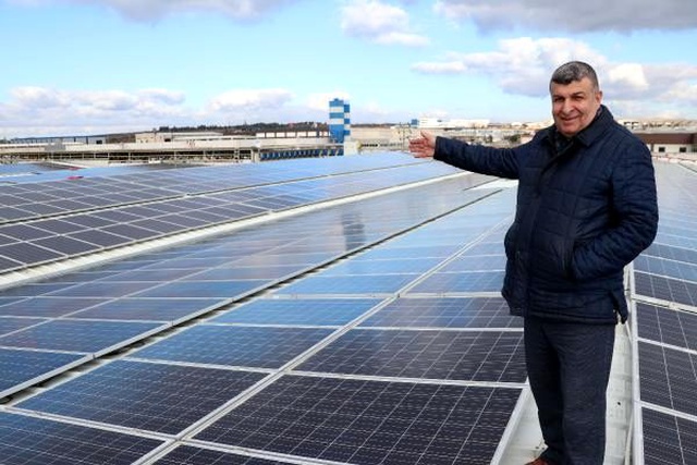 Fabrikasının çatısına güneş enerjisi santrali kurdu, ayda 100 bin lira kazanıyor