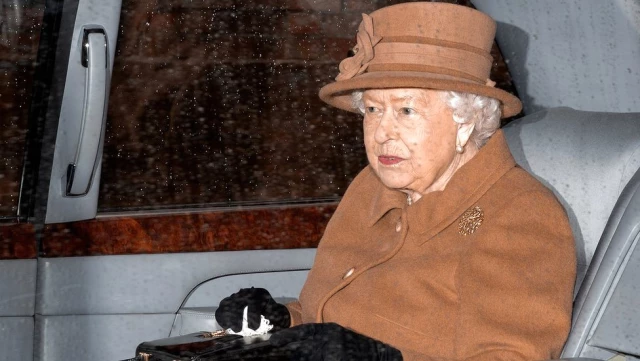 Kraliçe 2. Elizabeth'in Prens Harry açıklaması İngiliz basınında: 'Alışılmadık düzeyde kişisel bir...