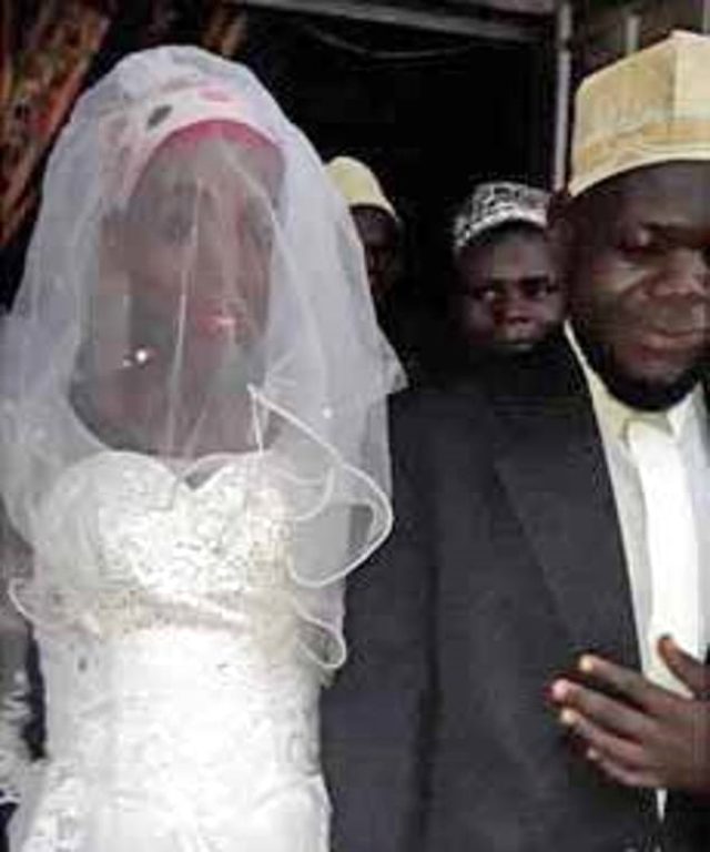 2 hafta önce evlendiği eşinin erkek olduğu ortaya çıkan talihsiz imam görevden alındı